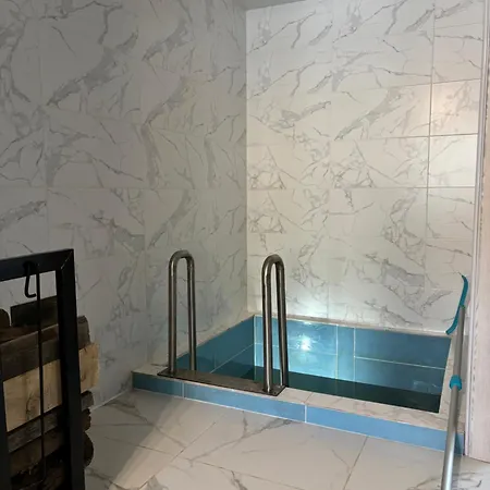 Holiday home гія в баню *